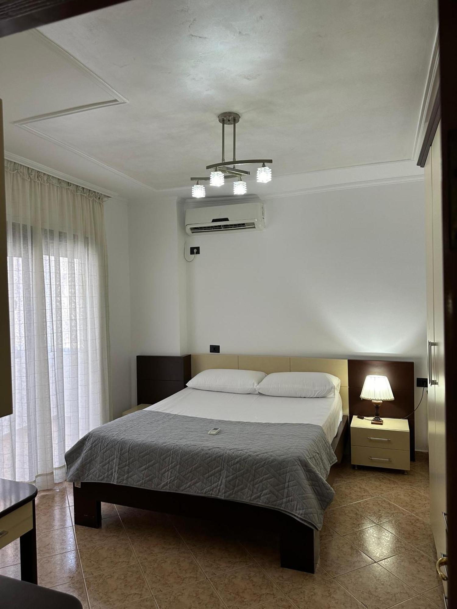Central Haven Tirana Esterno foto